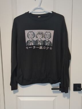 Black Graphic Crewneck Sweatshirt
